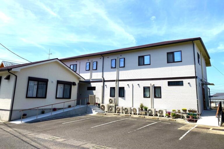 施設紹介　姶良市西餅田【住宅型有料老人ホーム　メゾンフローラ　】さま